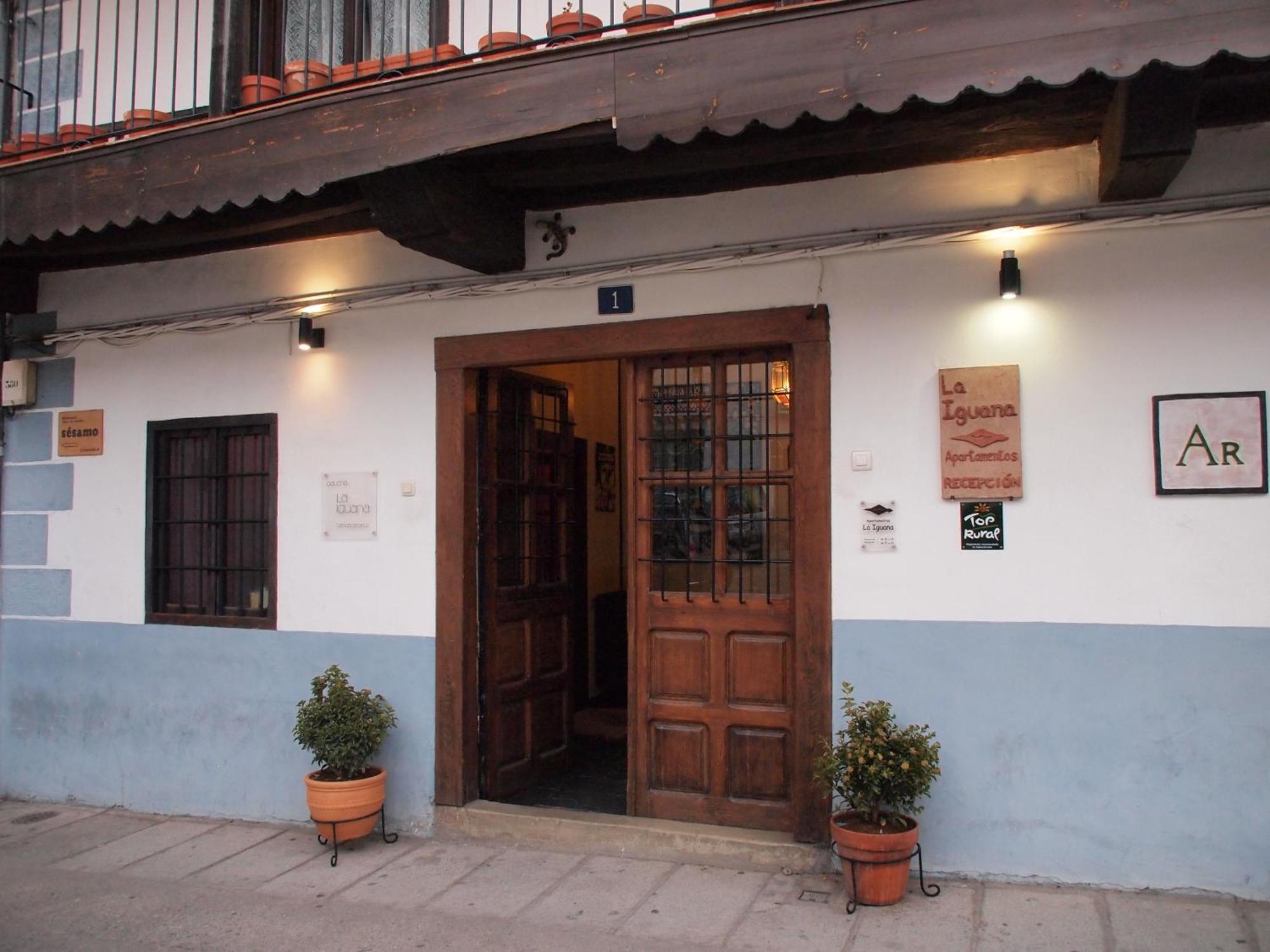 Apartamentos La Iguana Hervás Exterior photo